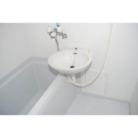 物件内観写真6　(洗面所)