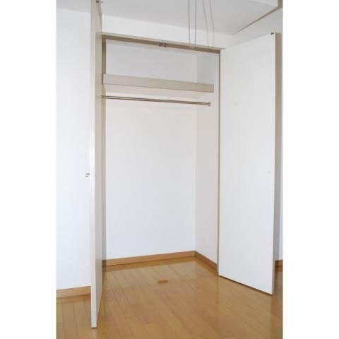 物件内観写真12　(クローゼット)