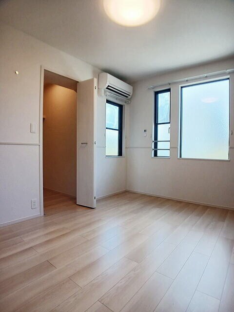 物件内観写真5　(同型タイプ)