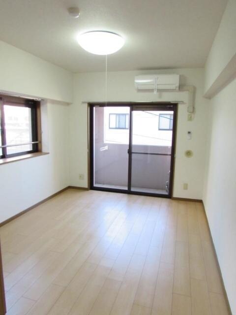 物件内観写真3　(別号室イメージ)