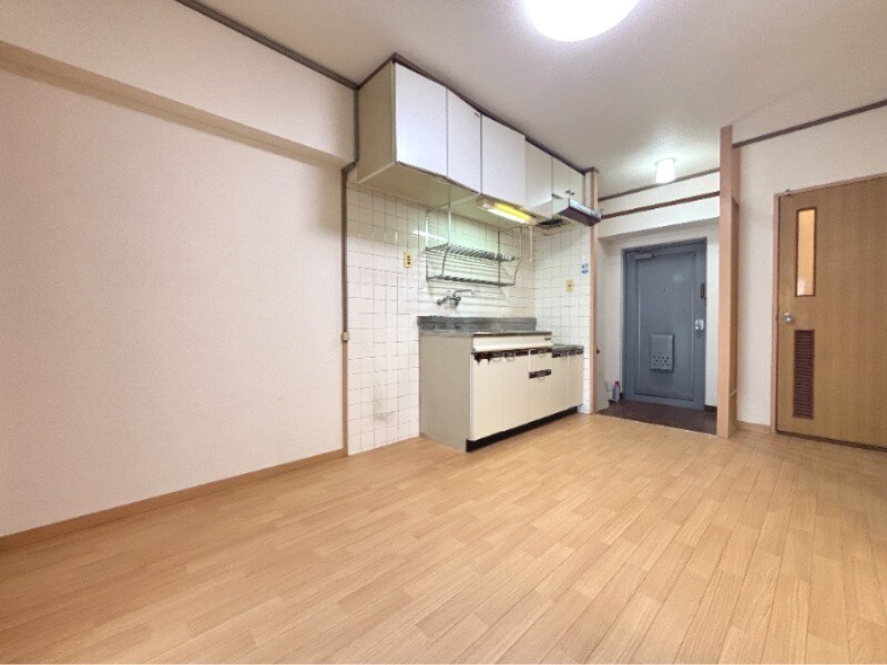 物件内観写真5　(305号室　写真)