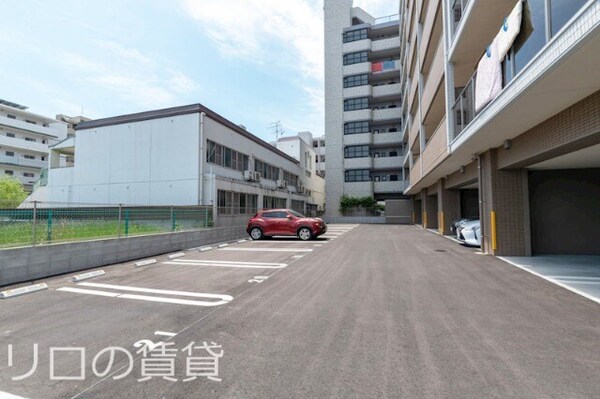 駐車場(駐車場)