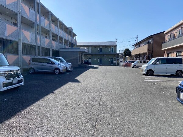 駐車場(駐車場)