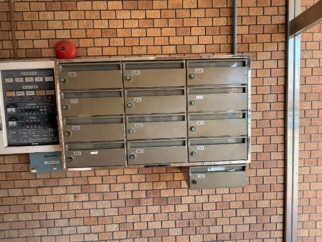 物件外観写真2　(エントランス)