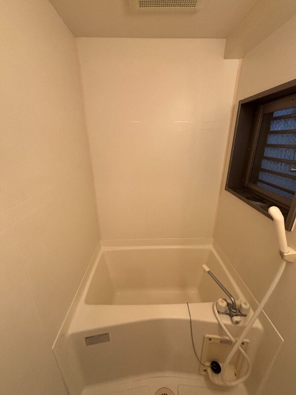 物件内観写真8　(別号室)