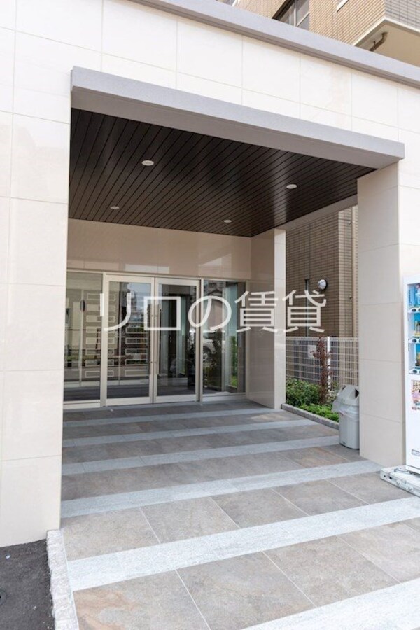 玄関(同型タイプ)