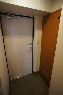 物件内観写真10　(玄関スペース)