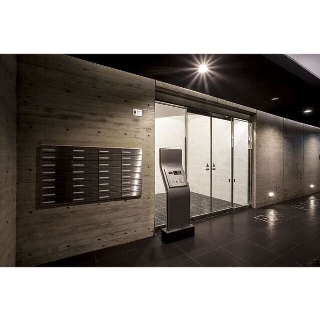 物件外観写真2　(エントランス)