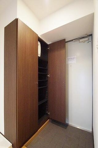 物件内観写真2　(別号室)