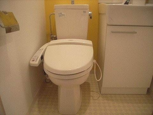 トイレ(同型イメージ)