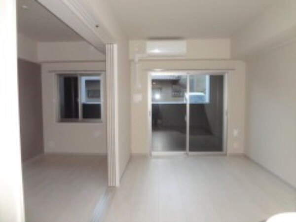 居室・リビング(別号室)