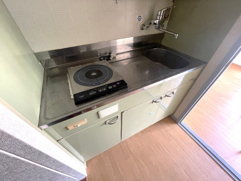 物件内観写真2　(別号室)