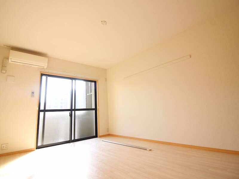 物件内観写真5　(別号室)