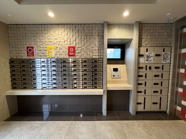 物件外観写真2　(エントランス)