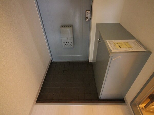 玄関(別号室イメージ)