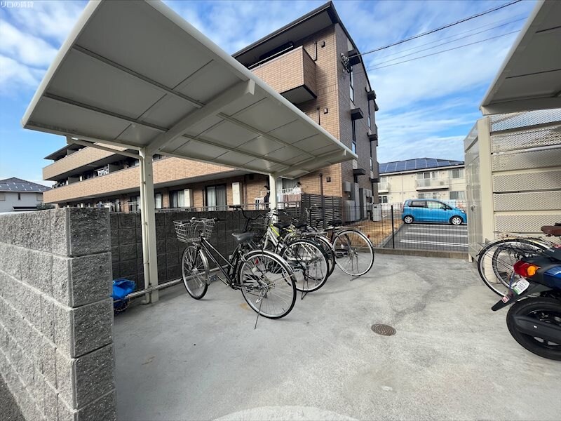 物件外観写真3　