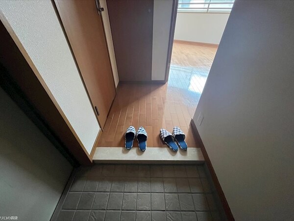 玄関(別号室イメージ)