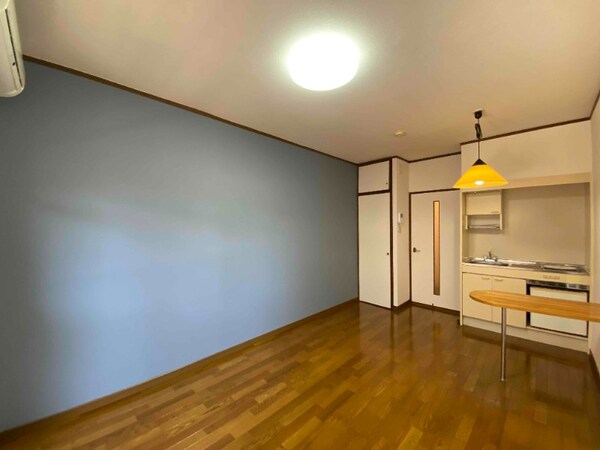 居室・リビング(別号室イメージ)