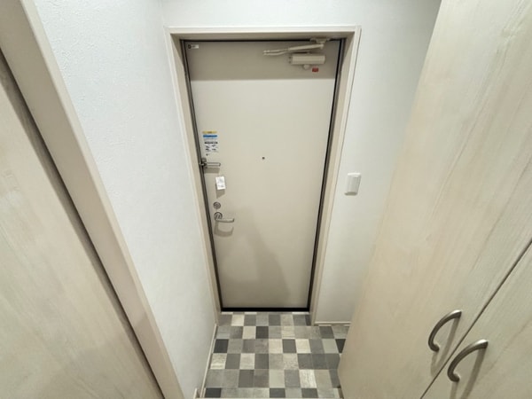 玄関(別号室)