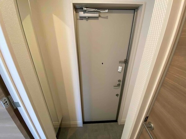 玄関(同物件別部屋イメージ)