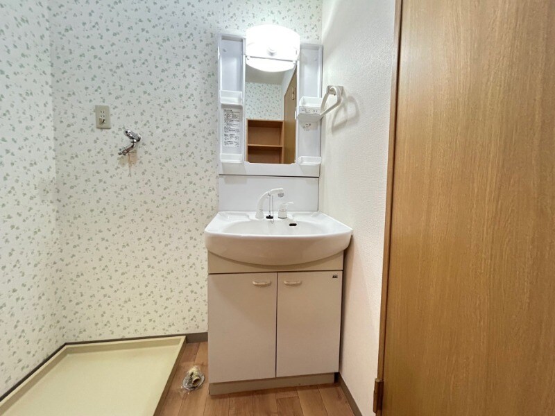 物件内観写真3　(写真は現状を優先します。)