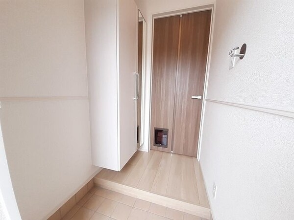 玄関(別号室イメージ)