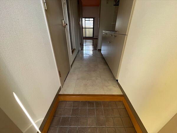 玄関(別号室イメージ)