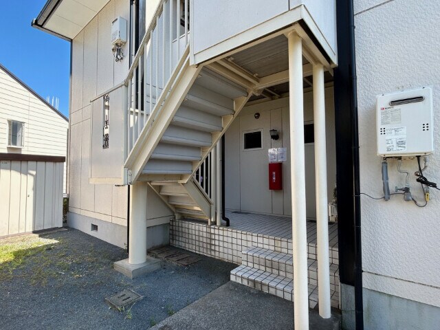 物件外観写真2　(エントランス)