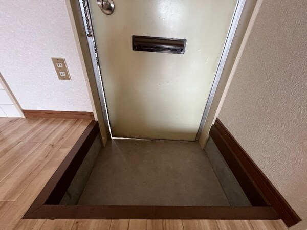 玄関(別号室イメージ)