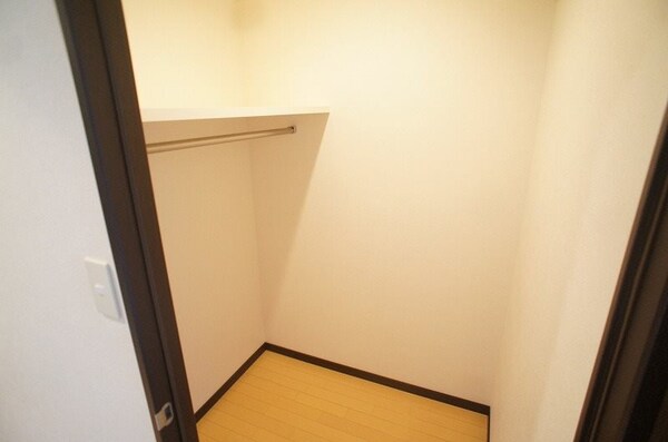 玄関(同物件別部屋イメージ)