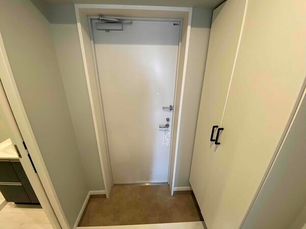 玄関(同物件別部屋イメージ)