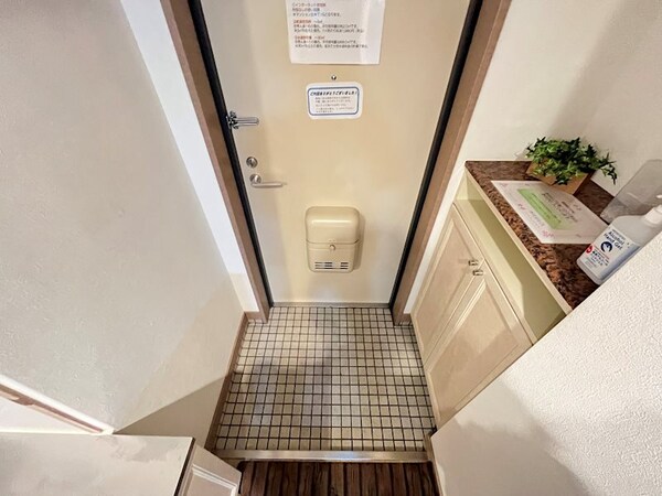 玄関(別号室イメージ)