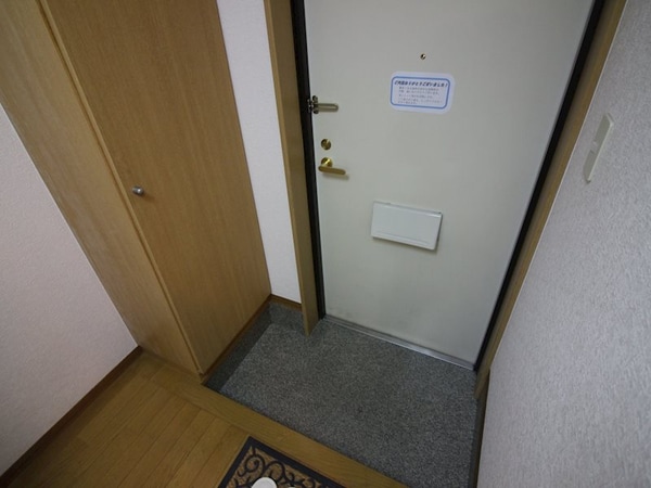 玄関(別号室イメージ)