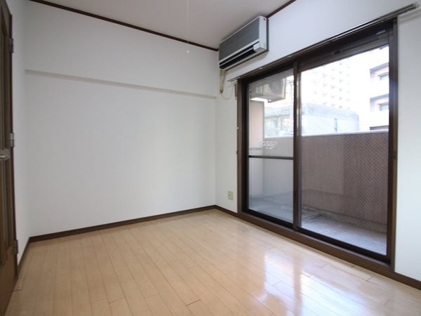 居室・リビング(別号室イメージ)