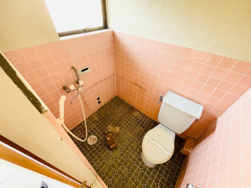 物件内観写真6　(リフォーム前)