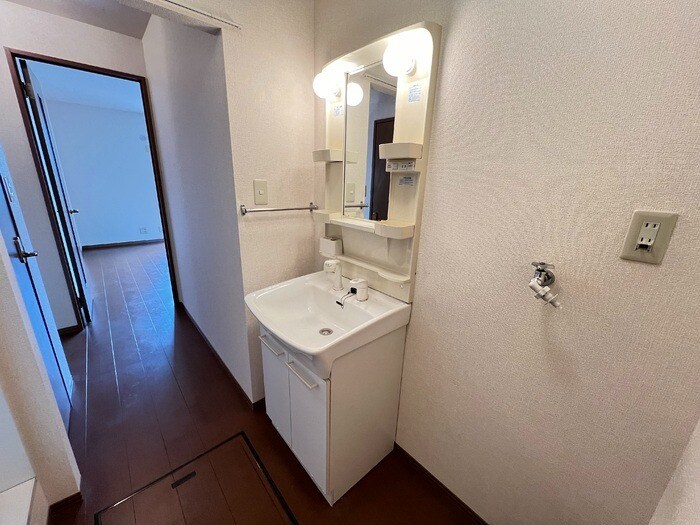 物件内観写真3　(同物件別部屋イメージ)