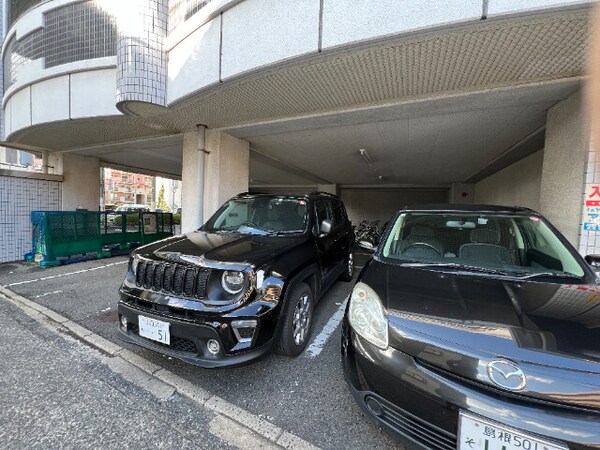 駐車場(駐車場)