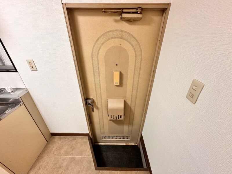 物件内観写真7　(別号室写真)