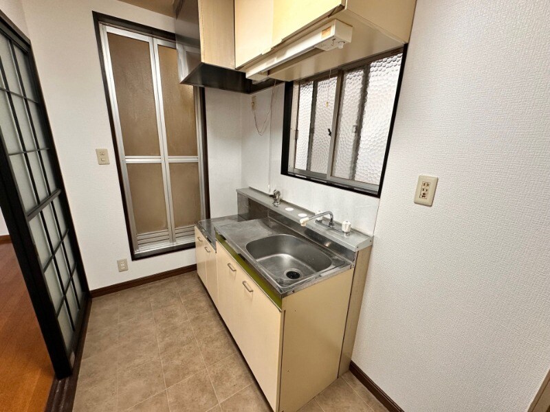 物件内観写真9　(別号室写真)