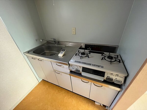 キッチン(同物件別部屋写真)