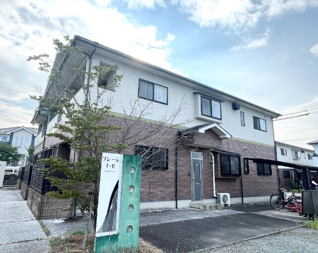 物件外観写真2　(エントランス)