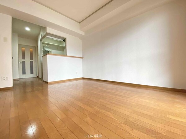 居室・リビング(別号室イメージ)