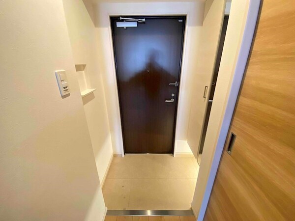 玄関(同物件別部屋イメージ)