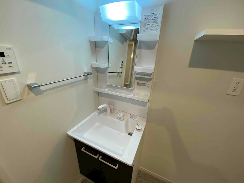 物件内観写真11　(別号室)