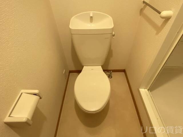 物件内観写真10　(別号室。写真は現状を優先します。)