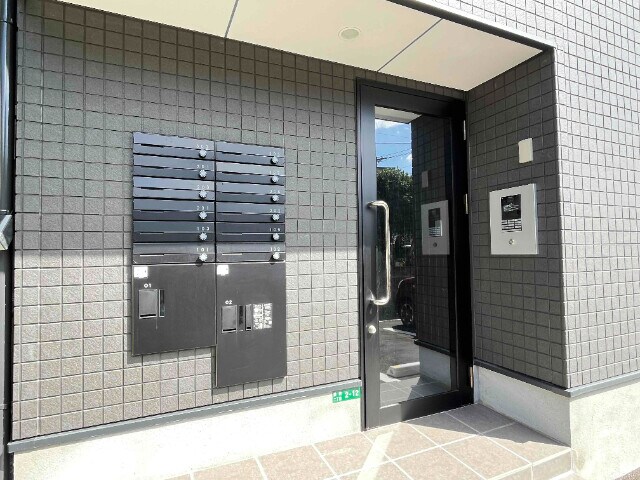 物件外観写真2　(エントランス)