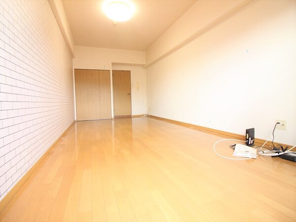 居室・リビング(別号室イメージ)