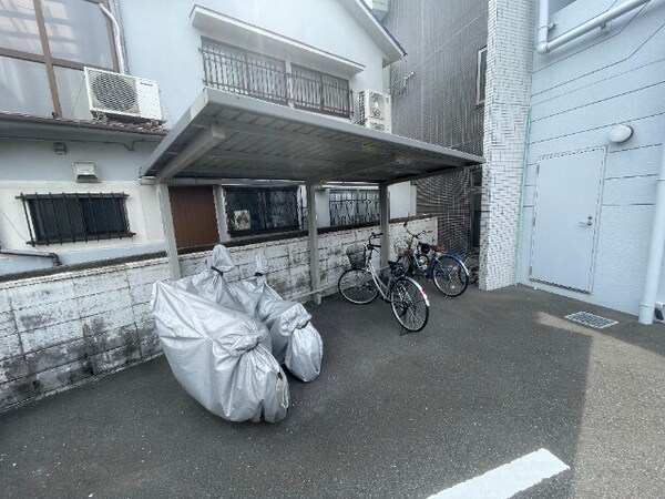 駐車場(駐車場)