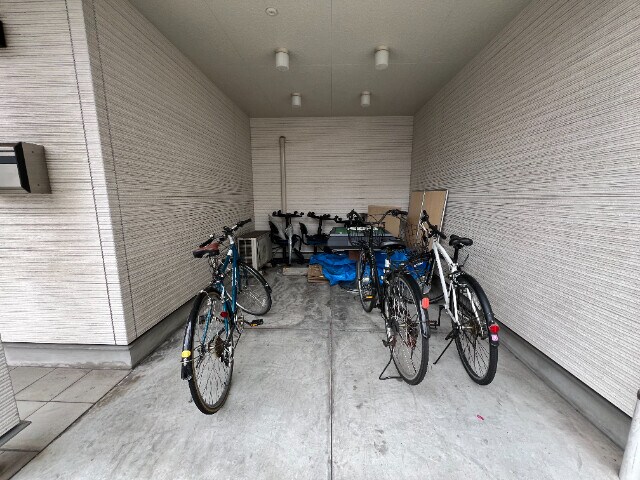 物件外観写真3　(駐車場)