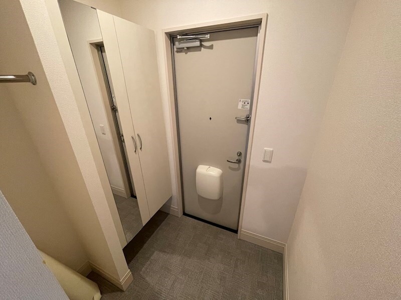 物件内観写真2　(別号室タイプ)